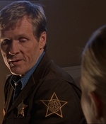 ROSWELL_-_E1X07_RIVER_DOG_281.jpg