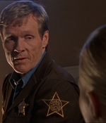 ROSWELL_-_E1X07_RIVER_DOG_283.jpg