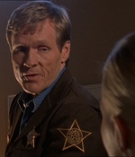 ROSWELL_-_E1X07_RIVER_DOG_286.jpg