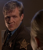 ROSWELL_-_E1X07_RIVER_DOG_288.jpg