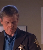 ROSWELL_-_E1X07_RIVER_DOG_290.jpg
