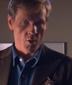 ROSWELL_-_E1X07_RIVER_DOG_292.jpg