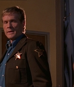 ROSWELL_-_E1X07_RIVER_DOG_295.jpg