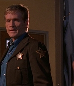 ROSWELL_-_E1X07_RIVER_DOG_296.jpg