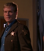 ROSWELL_-_E1X07_RIVER_DOG_297.jpg
