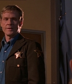 ROSWELL_-_E1X07_RIVER_DOG_301.jpg