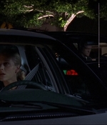 ROSWELL_-_E1X07_RIVER_DOG_306.jpg