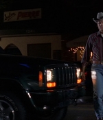 ROSWELL_-_E1X07_RIVER_DOG_308.jpg