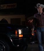 ROSWELL_-_E1X07_RIVER_DOG_309.jpg