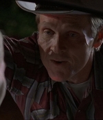 ROSWELL_-_E1X07_RIVER_DOG_328.jpg