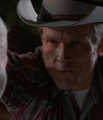 ROSWELL_-_E1X07_RIVER_DOG_338.jpg