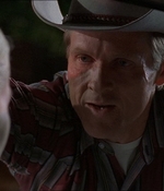 ROSWELL_-_E1X07_RIVER_DOG_342.jpg