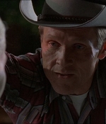 ROSWELL_-_E1X07_RIVER_DOG_345.jpg