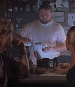ROSWELL_-_E1X07_RIVER_DOG_347.jpg