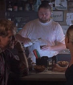 ROSWELL_-_E1X07_RIVER_DOG_349.jpg