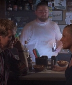 ROSWELL_-_E1X07_RIVER_DOG_353.jpg