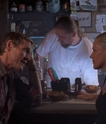 ROSWELL_-_E1X07_RIVER_DOG_362.jpg