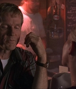 ROSWELL_-_E1X07_RIVER_DOG_370.jpg