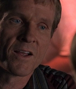 ROSWELL_-_E1X07_RIVER_DOG_381.jpg