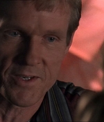 ROSWELL_-_E1X07_RIVER_DOG_388.jpg