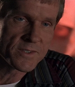 ROSWELL_-_E1X07_RIVER_DOG_396.jpg