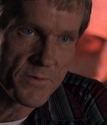ROSWELL_-_E1X07_RIVER_DOG_397.jpg