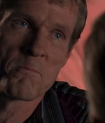 ROSWELL_-_E1X07_RIVER_DOG_407.jpg