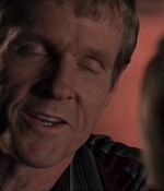 ROSWELL_-_E1X07_RIVER_DOG_411.jpg