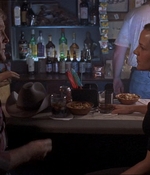 ROSWELL_-_E1X07_RIVER_DOG_422.jpg