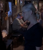 ROSWELL_-_E1X07_RIVER_DOG_426.jpg