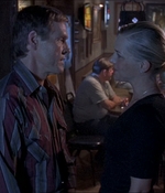ROSWELL_-_E1X07_RIVER_DOG_430.jpg
