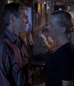 ROSWELL_-_E1X07_RIVER_DOG_432.jpg
