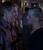 ROSWELL_-_E1X07_RIVER_DOG_439.jpg