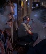 ROSWELL_-_E1X07_RIVER_DOG_447.jpg