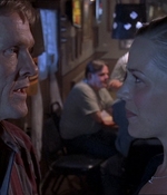 ROSWELL_-_E1X07_RIVER_DOG_455.jpg