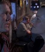 ROSWELL_-_E1X07_RIVER_DOG_456.jpg