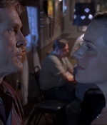 ROSWELL_-_E1X07_RIVER_DOG_457.jpg