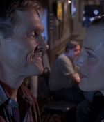 ROSWELL_-_E1X07_RIVER_DOG_464.jpg