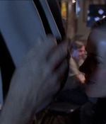 ROSWELL_-_E1X07_RIVER_DOG_466.jpg