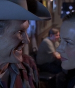 ROSWELL_-_E1X07_RIVER_DOG_469.jpg
