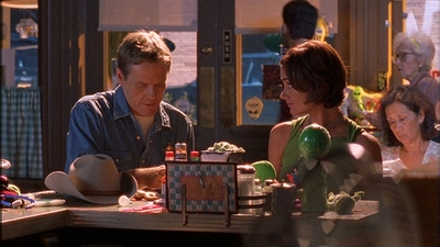 ROSWELL_-_E1X09_HEAT_WAVE_079.jpg