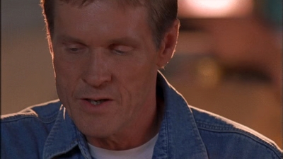 ROSWELL_-_E1X09_HEAT_WAVE_128.jpg