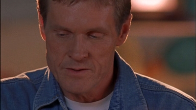 ROSWELL_-_E1X09_HEAT_WAVE_130.jpg