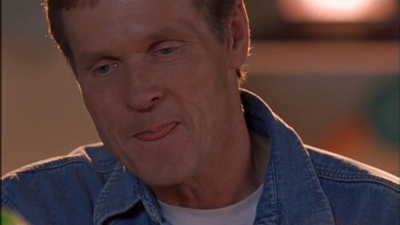 ROSWELL_-_E1X09_HEAT_WAVE_141.jpg