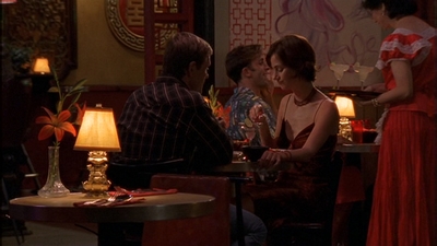 ROSWELL_-_E1X09_HEAT_WAVE_217.jpg