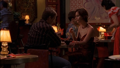 ROSWELL_-_E1X09_HEAT_WAVE_232.jpg