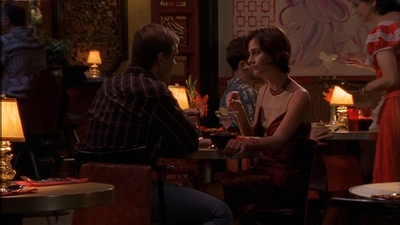 ROSWELL_-_E1X09_HEAT_WAVE_234.jpg