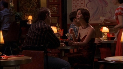 ROSWELL_-_E1X09_HEAT_WAVE_236.jpg