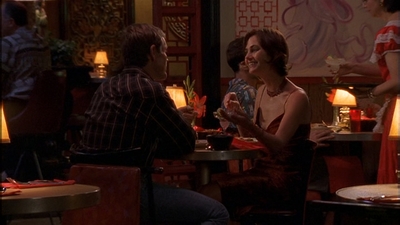 ROSWELL_-_E1X09_HEAT_WAVE_237.jpg