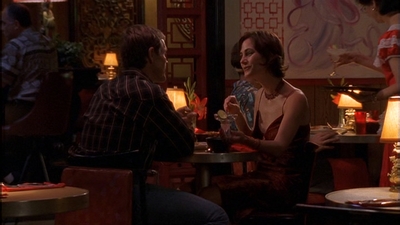 ROSWELL_-_E1X09_HEAT_WAVE_240.jpg
